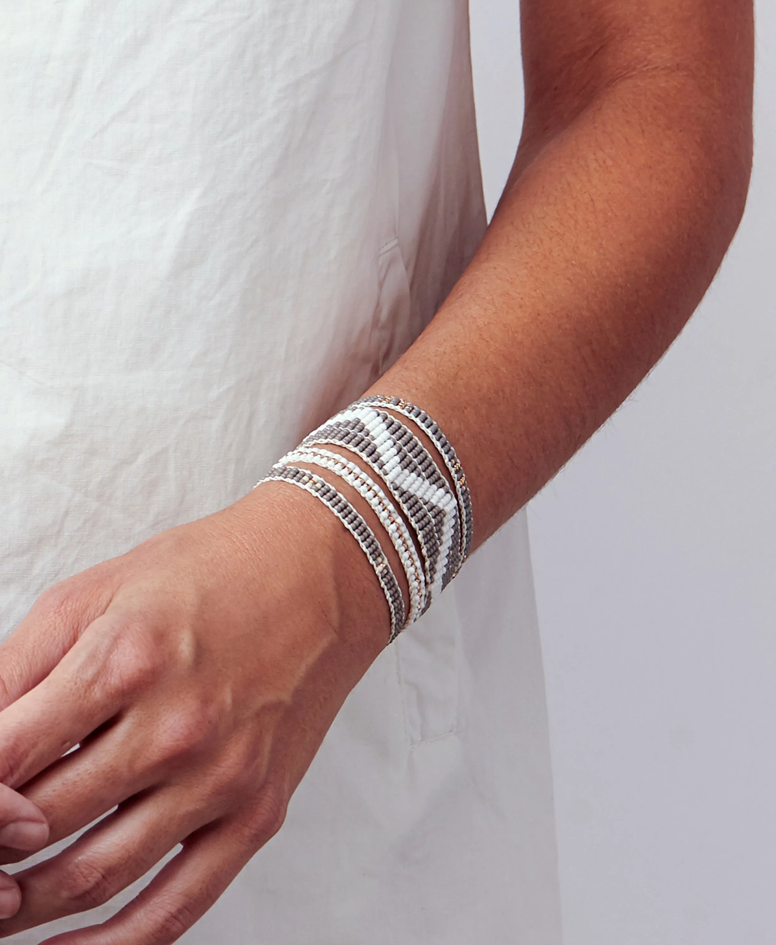 Narrow Zigzag Warrior Bracelet - GRAY/WHITE