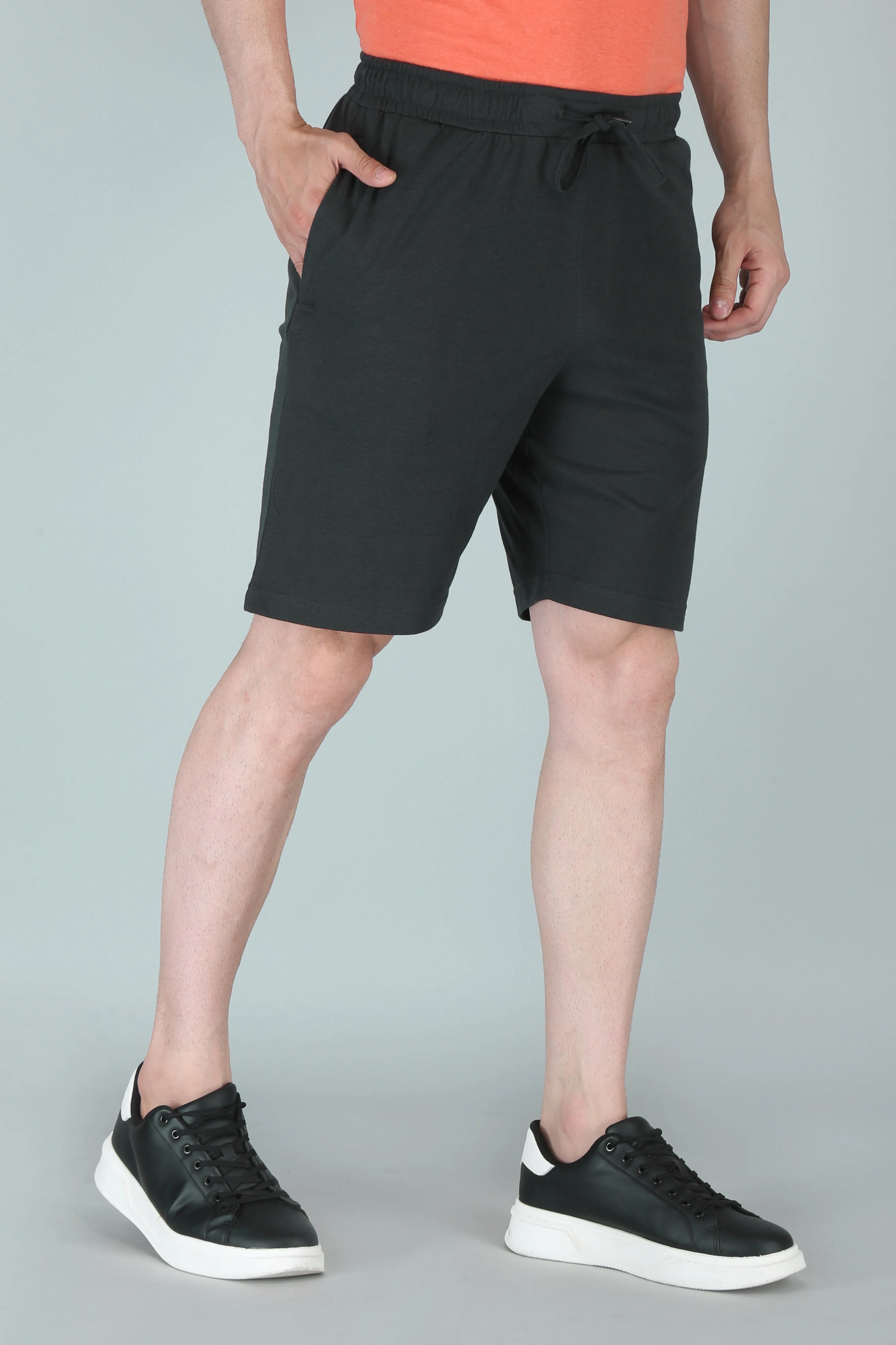 STRAIGHT FIT TEXTURED SHORT